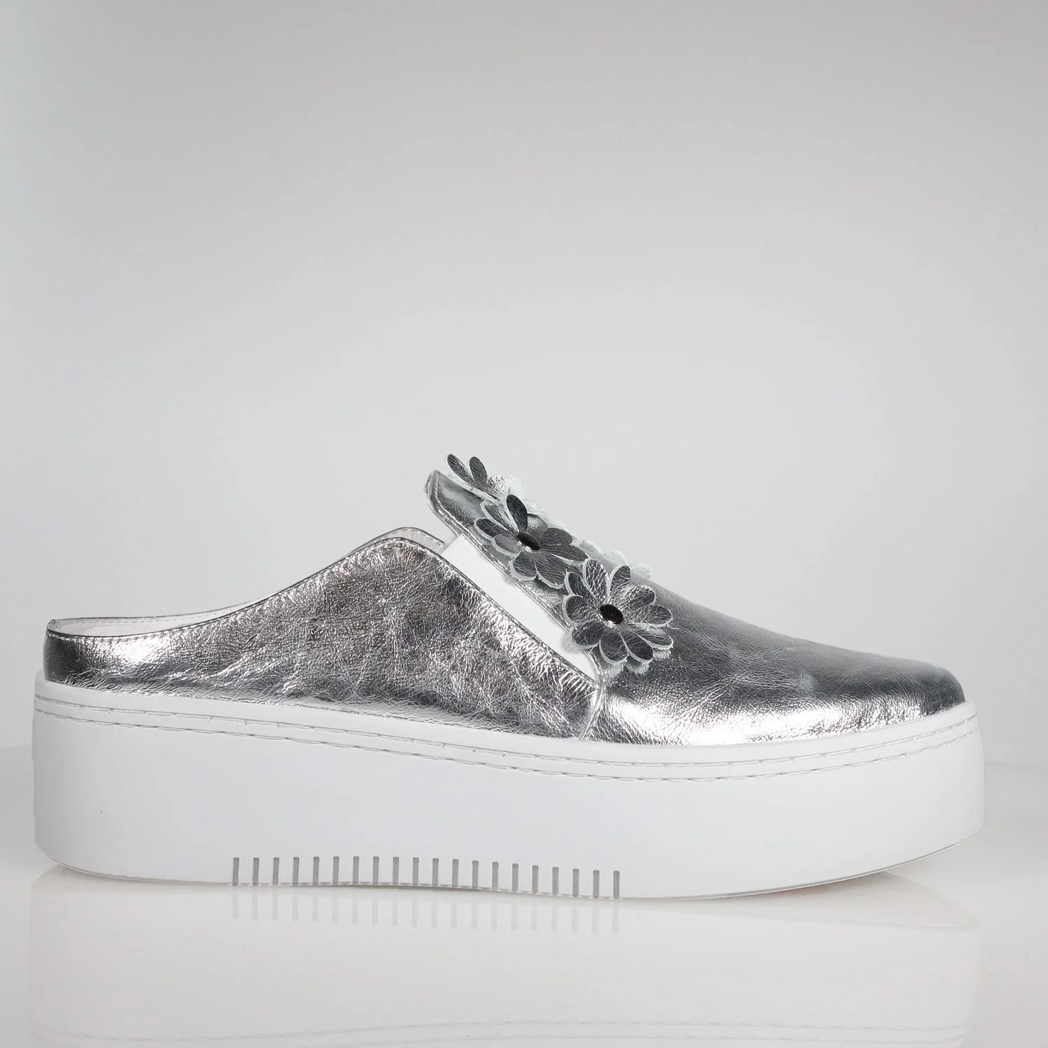 37 SAMPLE - FLORA MARA/SILVER
