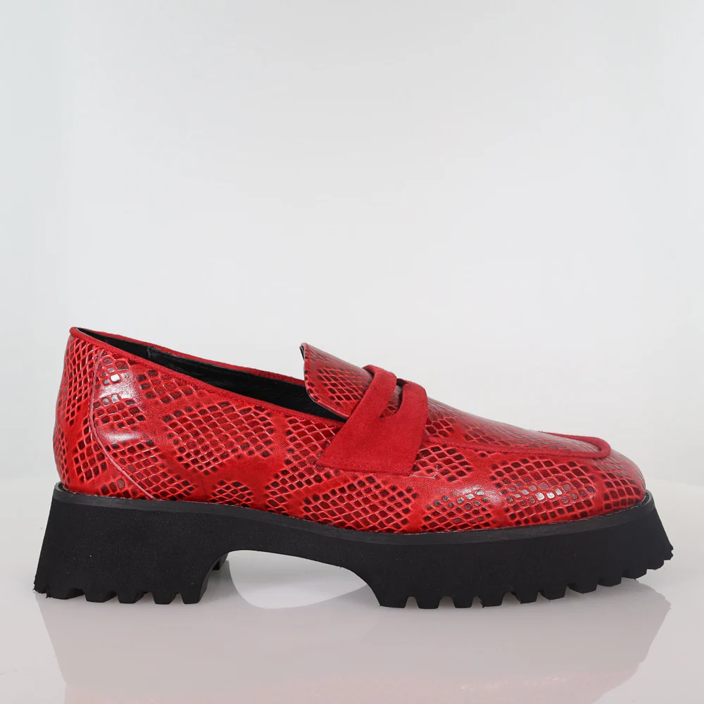37 SAMPLE - THRONE/RED COBRA