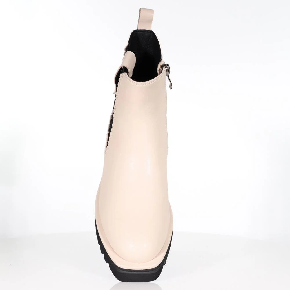 Demi - Last Pairs - Image 6