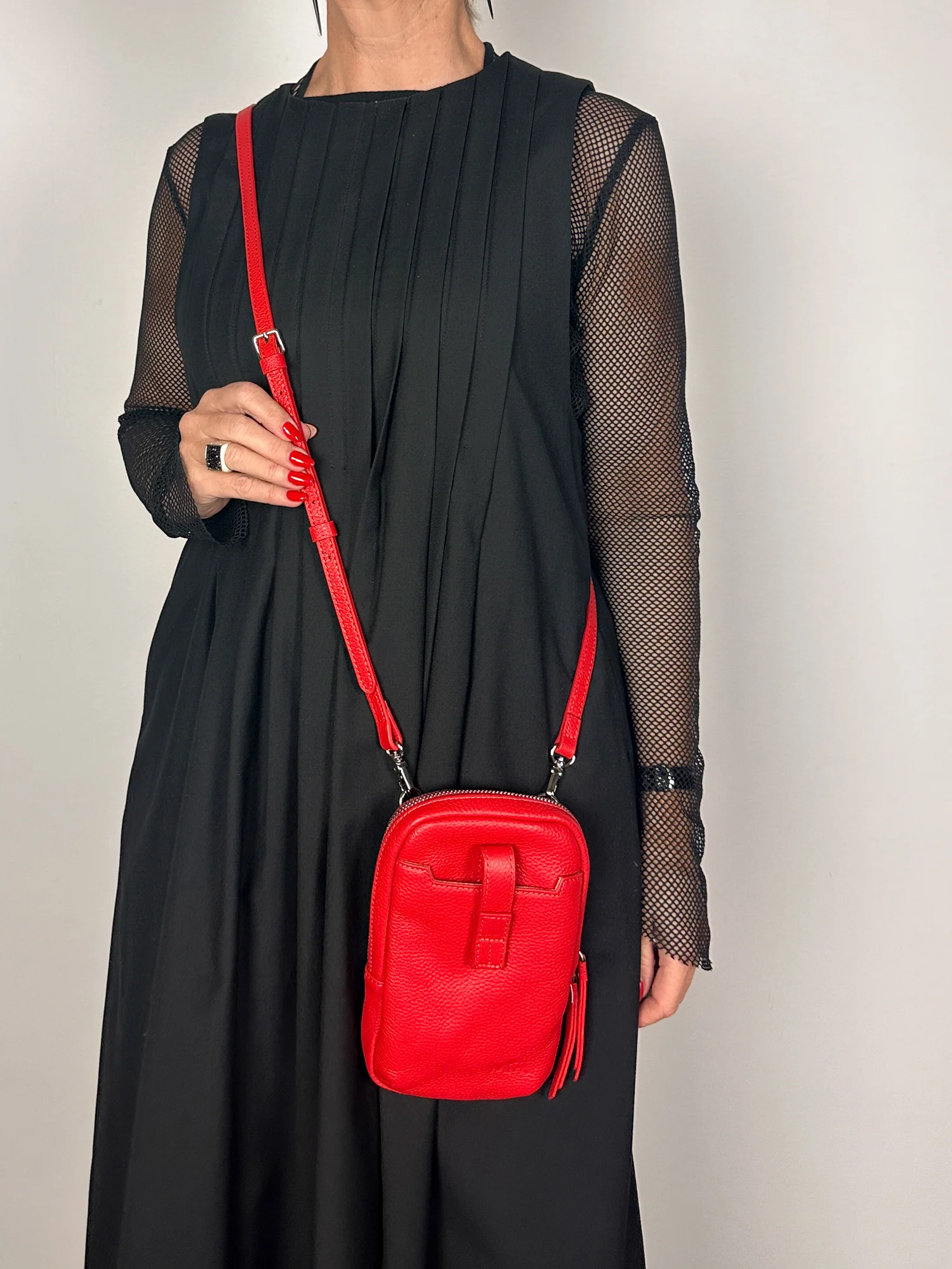 Dial Up Jet Setter - Leather Crossbody Phone Bag - Image 29
