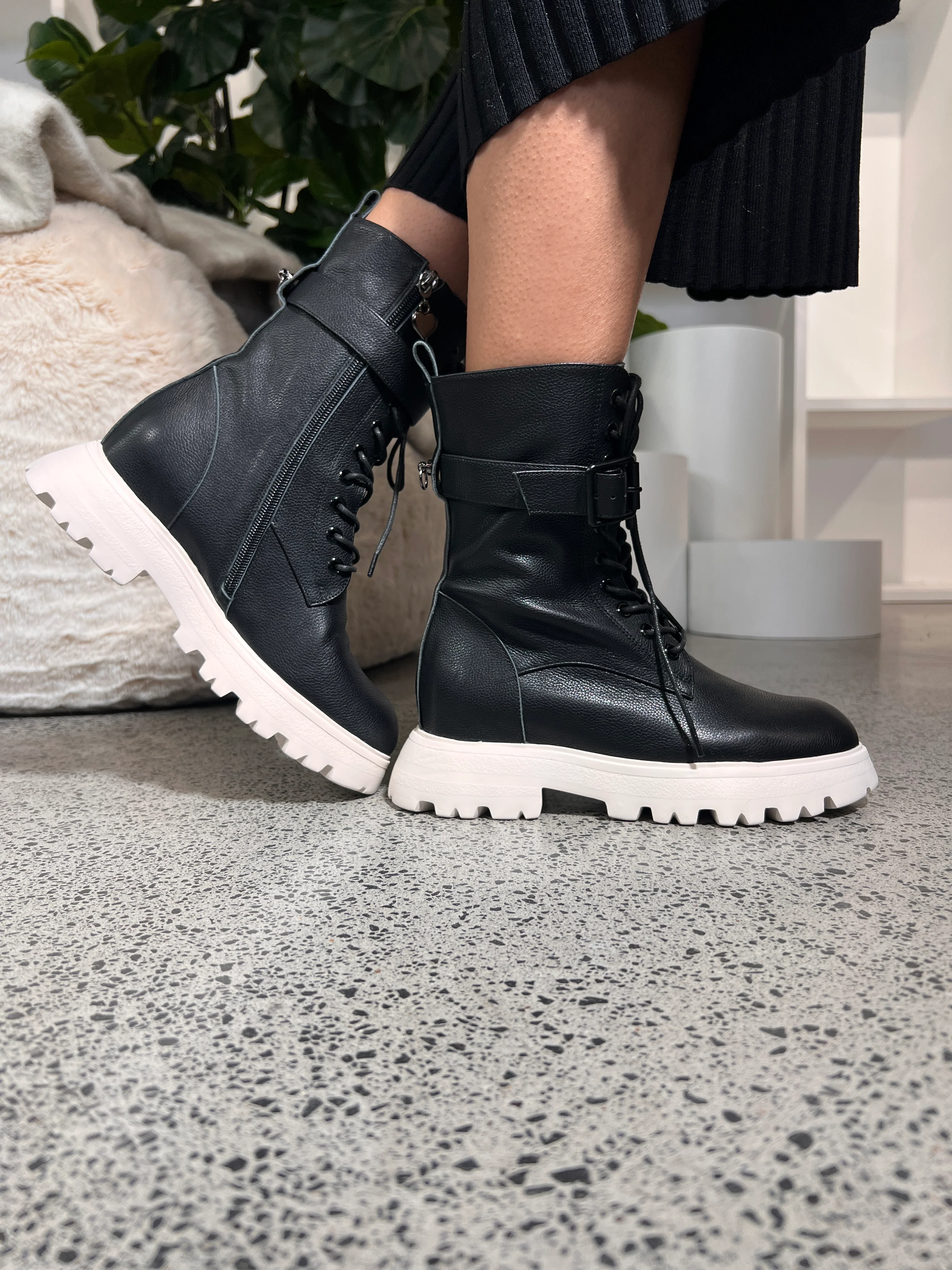 Jasper above ankle boot - Image 6