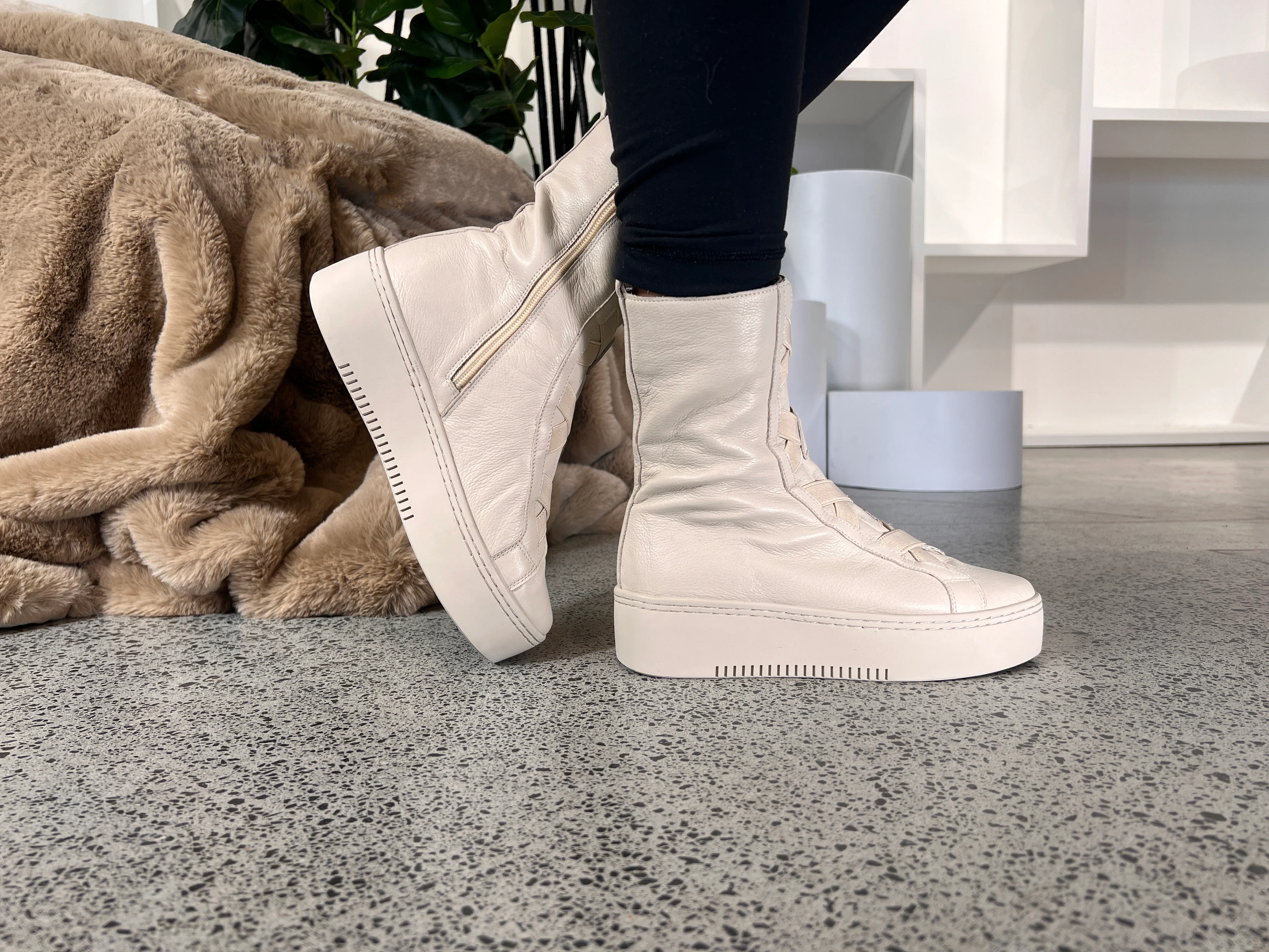 Katerina Platform sneaker boot - Image 11
