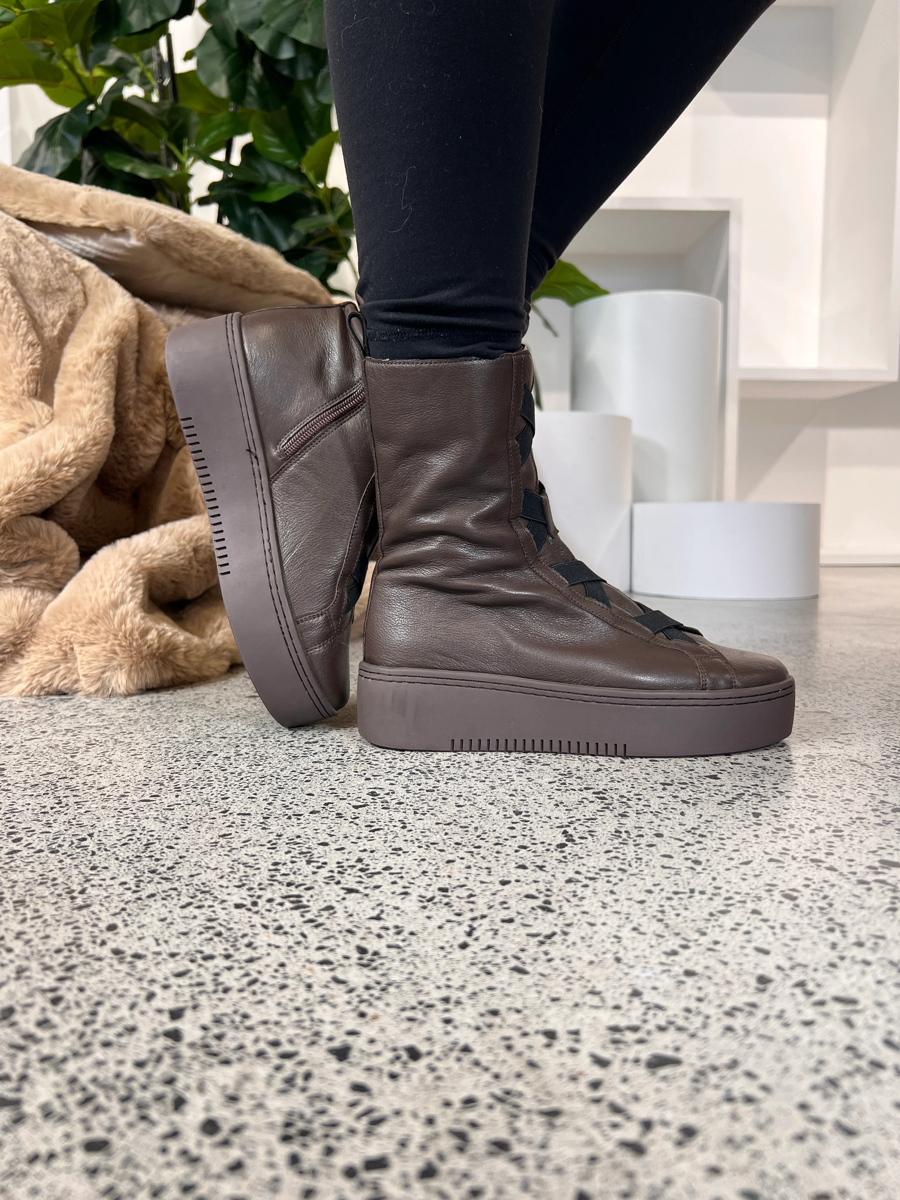 Katerina Platform sneaker boot - Image 15